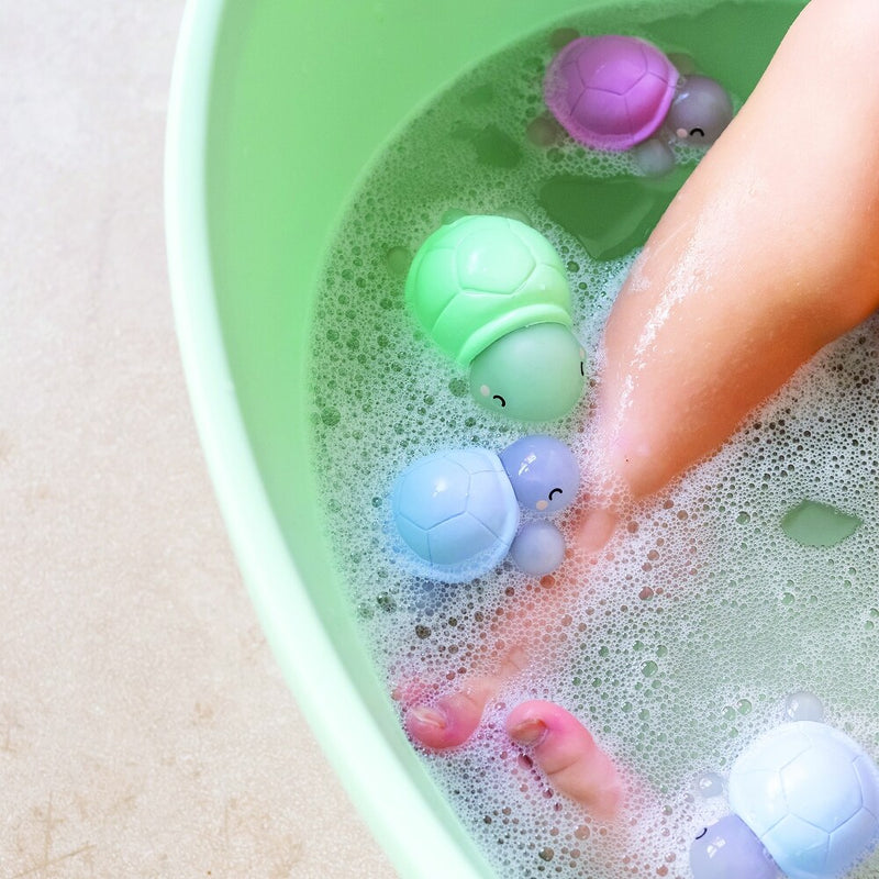 Saro Color Changing Turtle Family Bath Toys